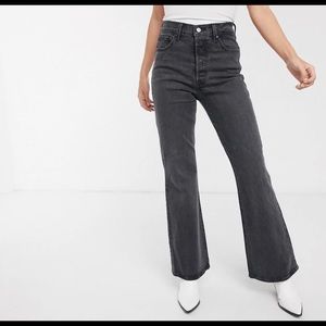 Levi’s Ribcage Flare Jean